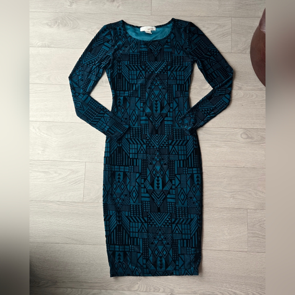 Sans Souci Teal and Black Long Sleeve Dress